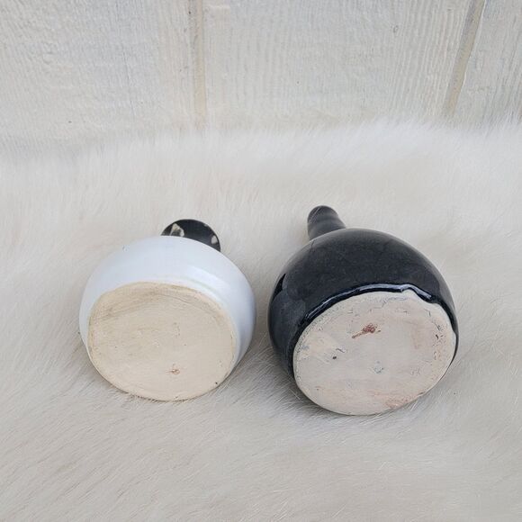 2 art studio small glazed bud vases blue /wht - Picture 3 of 4